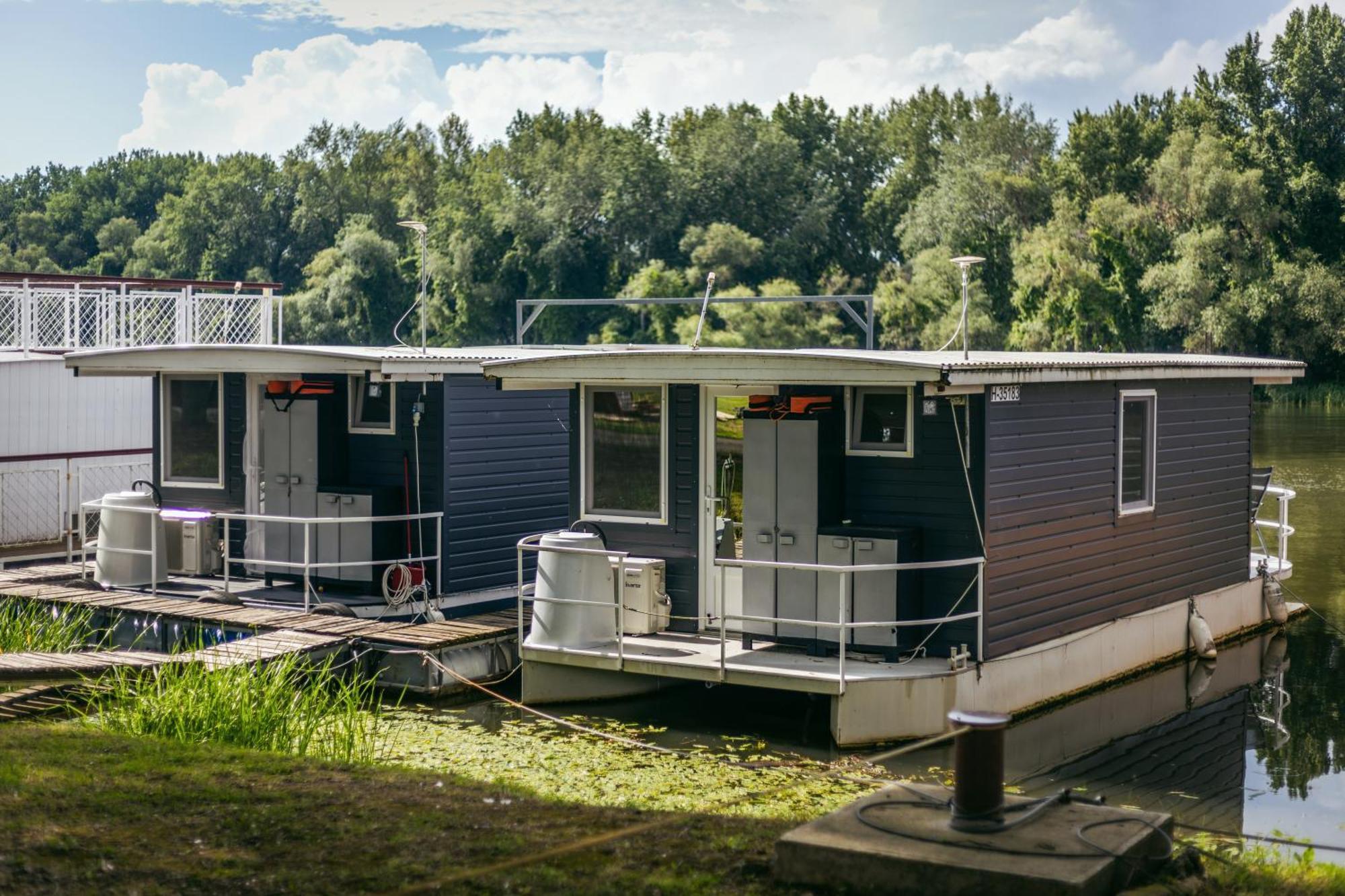Отель Lakohajo, Uszohaz - Tisza-To Тисафюред Экстерьер фото