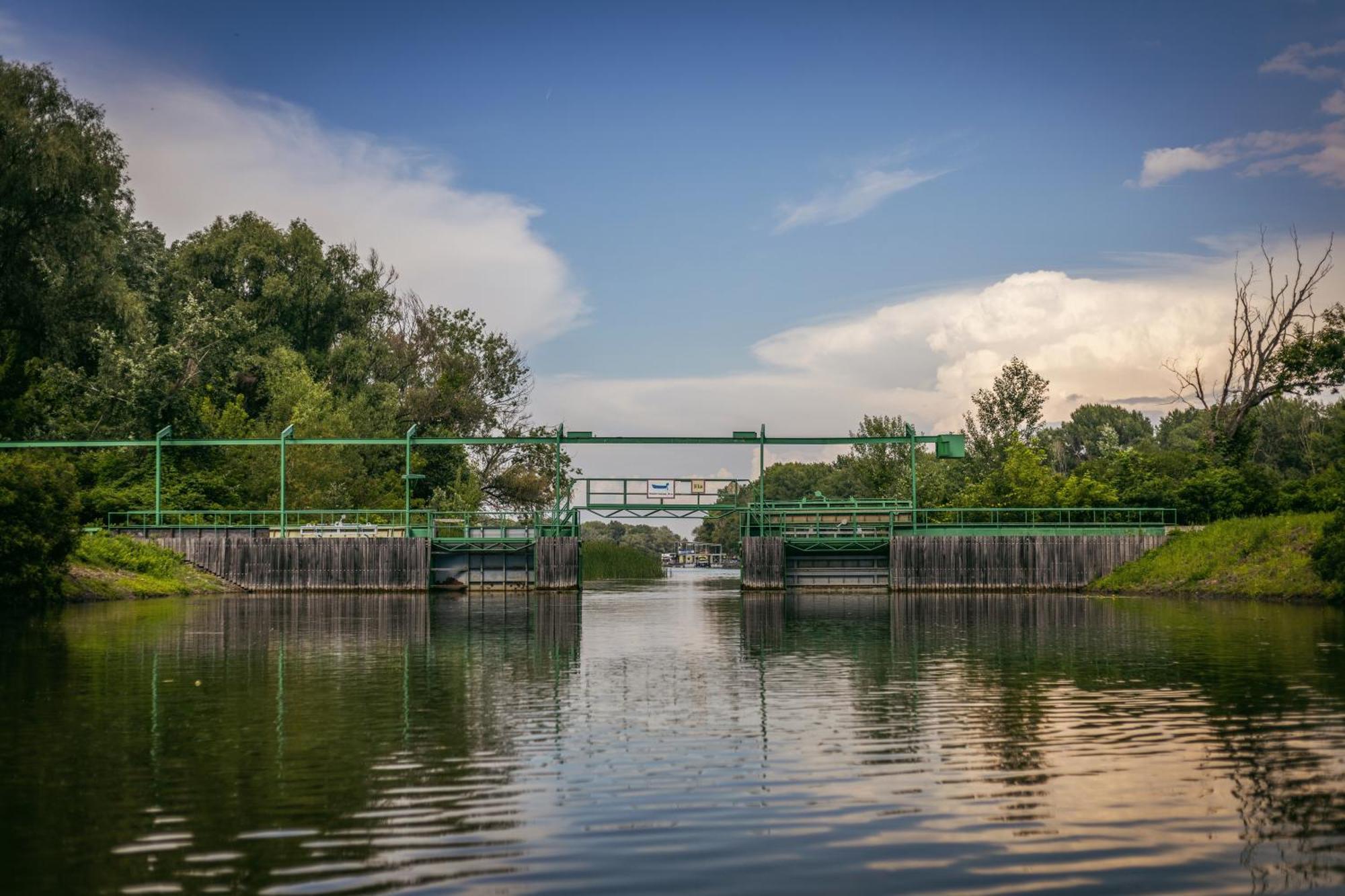 Отель Lakohajo, Uszohaz - Tisza-To Тисафюред Экстерьер фото